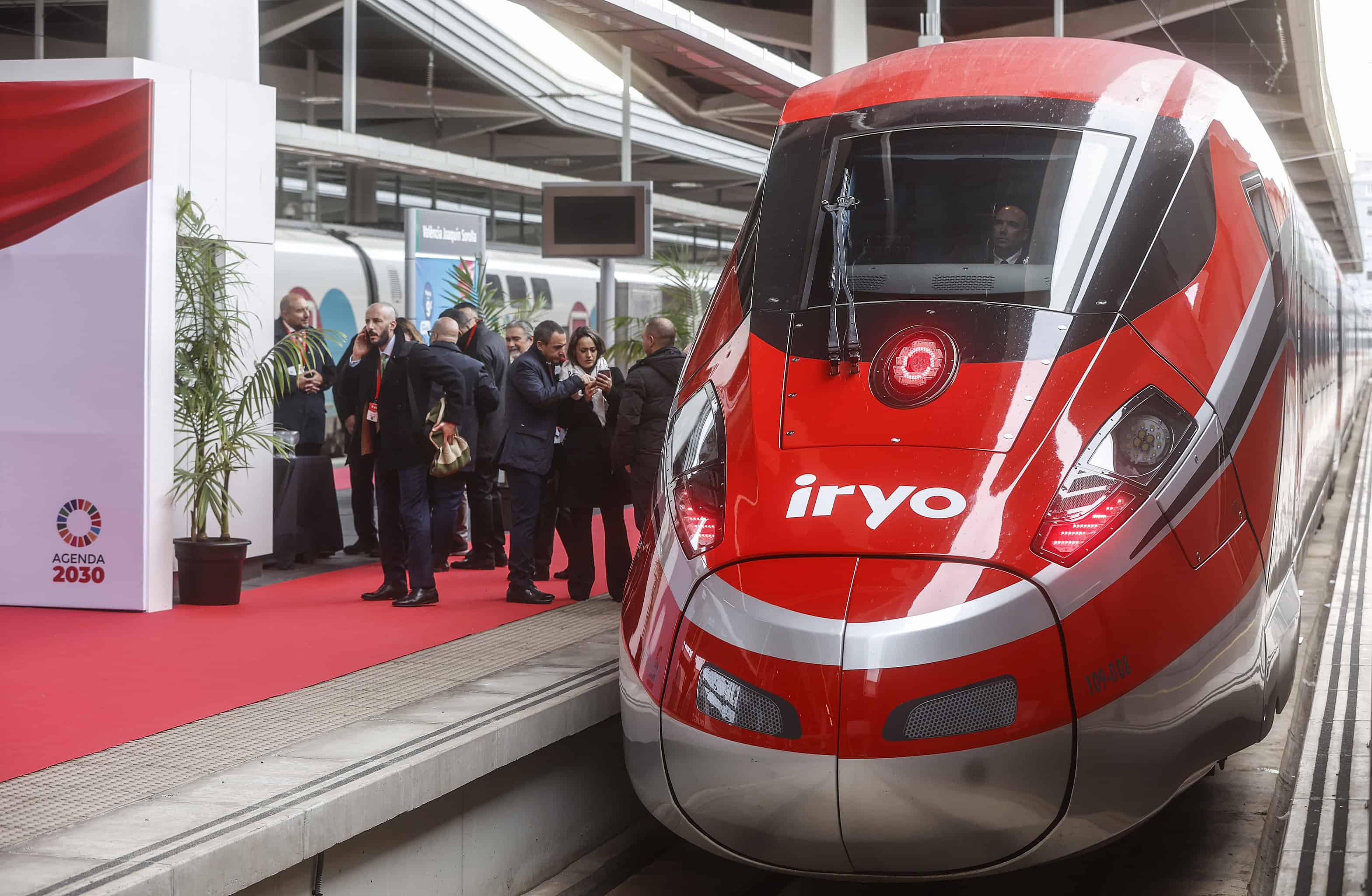 Iryo Se Estrena Como Operador Privado En Alta Velocidad Con Un Viaje Inaugural Madrid Valencia